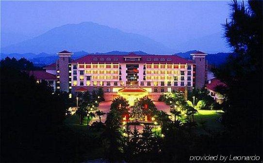 Merryland Resort Guilin Exterior photo