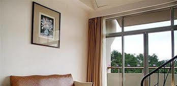 Merryland Resort Guilin Exterior photo